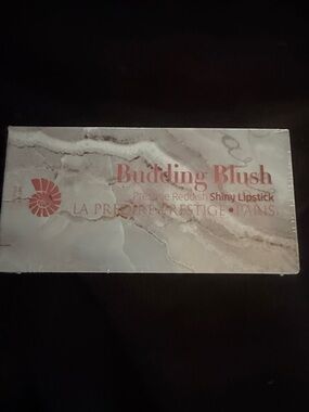 La Prefere Prestige Budding Blush Shiny Lipstick - Pink